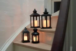 Firkantet lanterne med LED-bloklys