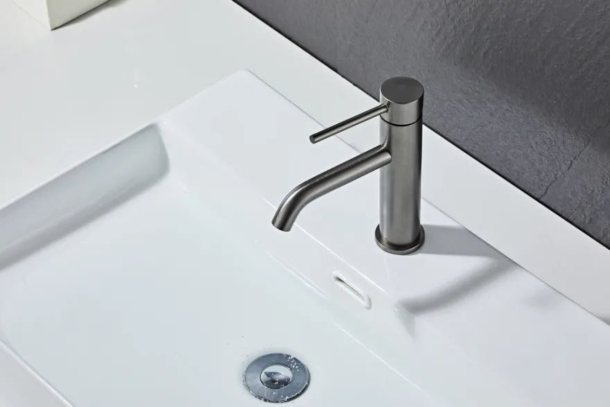 Håndvaskarmatur Slim vinkel gunmetal