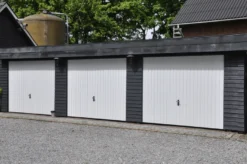 Jyde stålvippeport 238 x 199 cm hvid