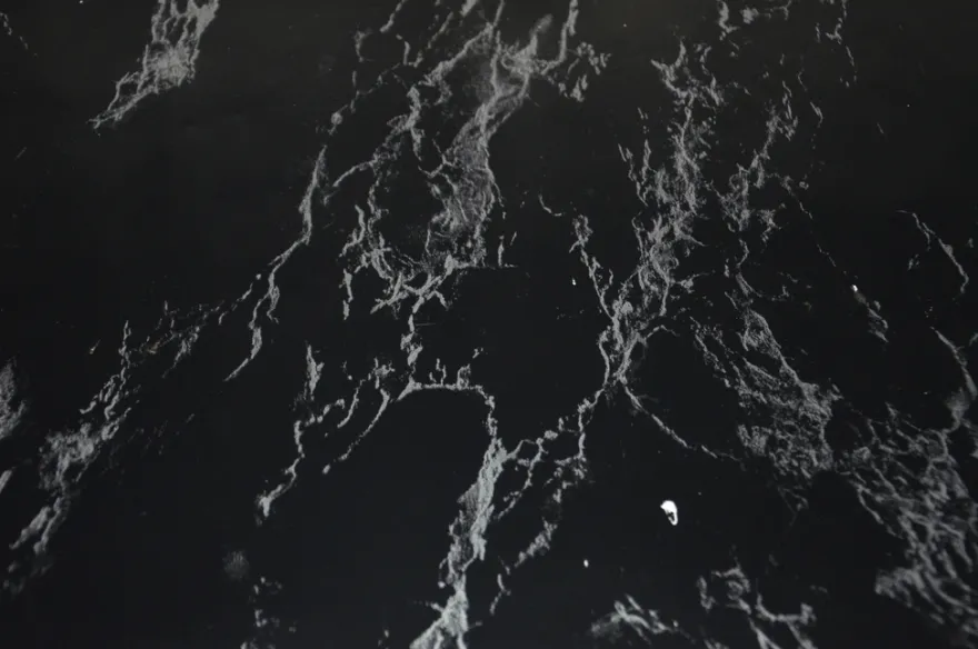 Selvklæbende folie marmor sort - 65 x 200 cm
